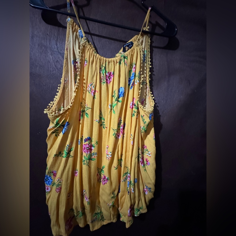 Women’s Large Ambience yellow dressy top